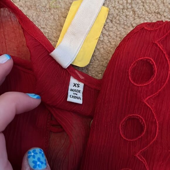 Robert Rodriguez XS New Red Top - Picture 3 of 5